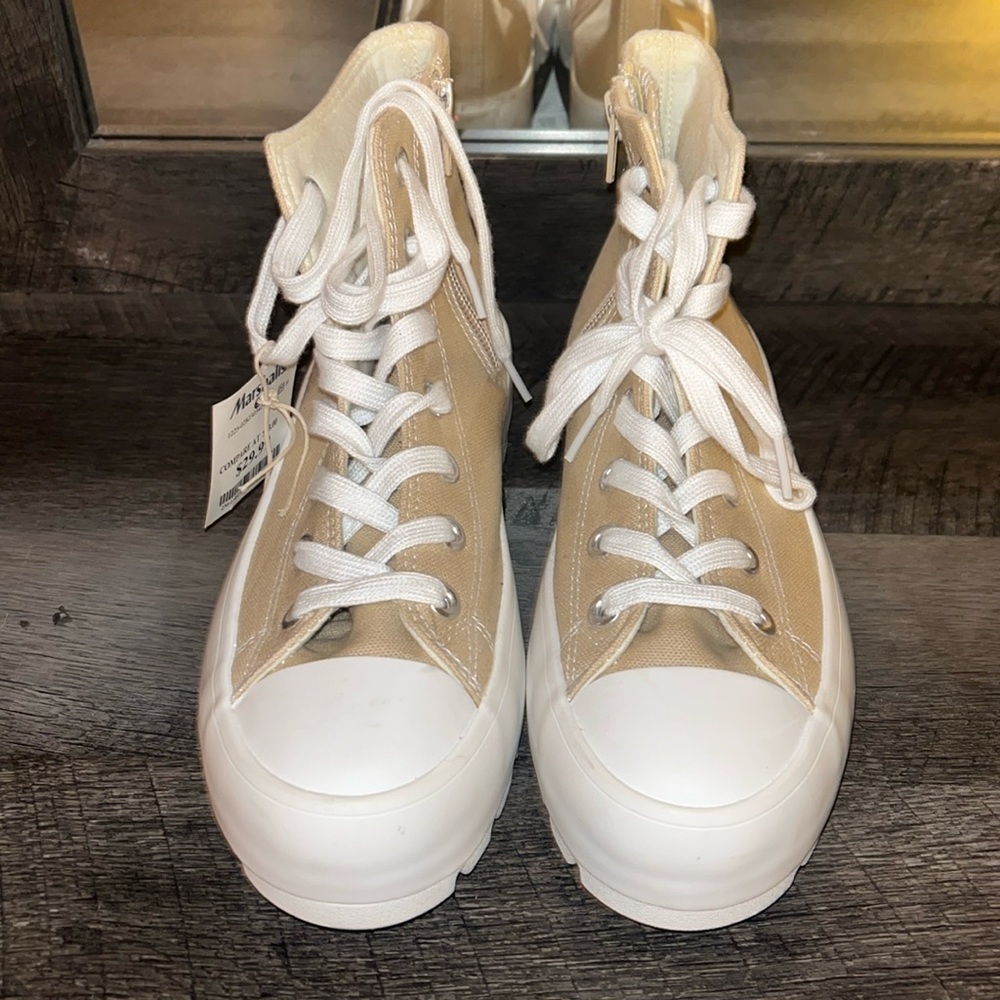 Beige platform shoes